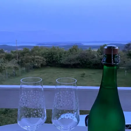 Szembenabalaton Vendeghaz Holiday home